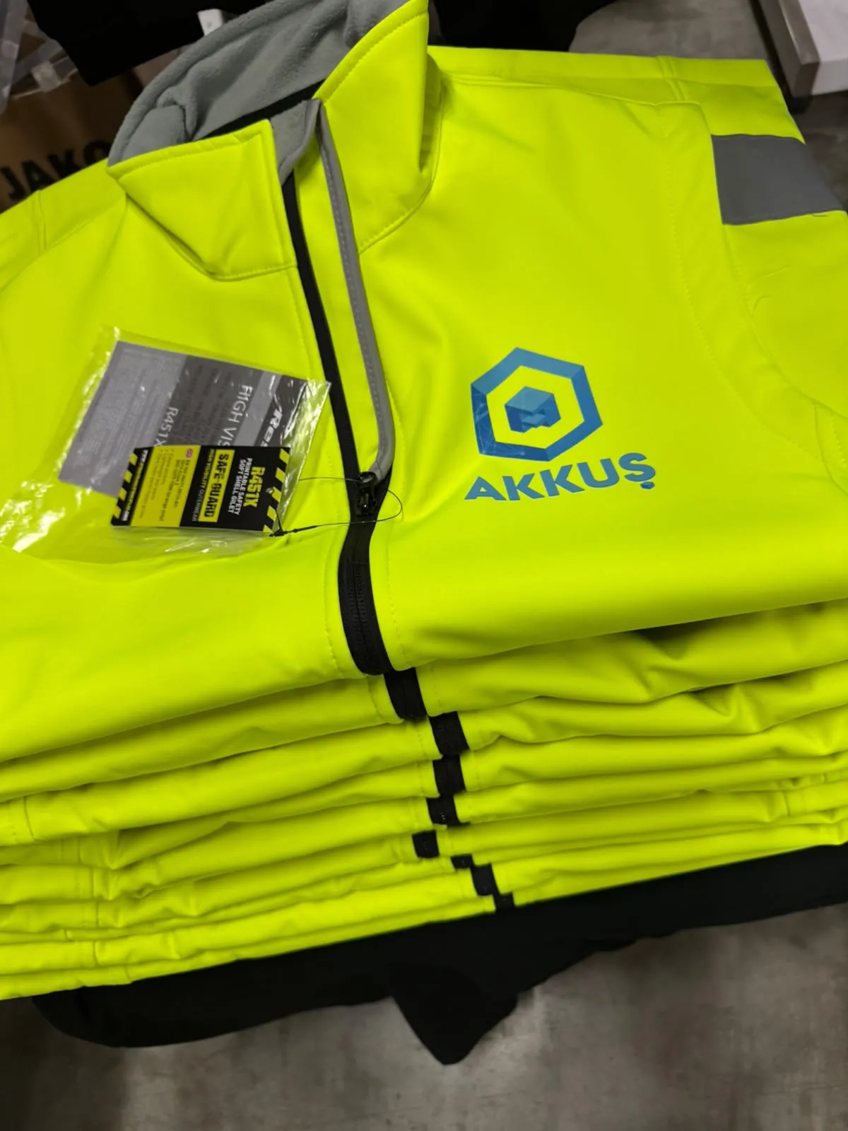 Project: fluo werkkledij met logo
